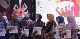 Pringsewu Raih Stan Kabupaten/Kota Terbaik Lampung Craft 2024