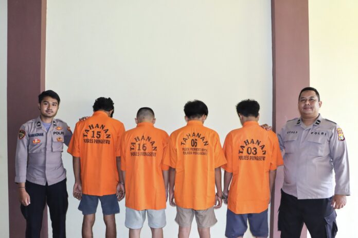 4c2e20a2-66ef-4e8e-8312-fdf09e6ca0dd