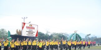 Menyambut HUT Bhayangkara Ke-78, Polres Pringsewu Gelar Olahraga Bersama