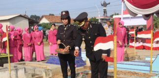 Peringati HUT Bhayangkara ke-78, Polres Pringsewu Ziarah dan Tabur Bunga di Taman Makam Pahlawan