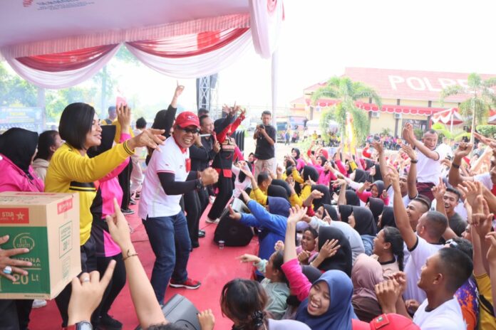 c92b01b1-657b-42e4-8ac1-a3f7ab01c82d