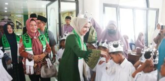 Juara 1 Lomba Tahfidz, Pemkab Pesawaran Memberikan Hadiah Umroh Kepada Aisyah Tsaqibah