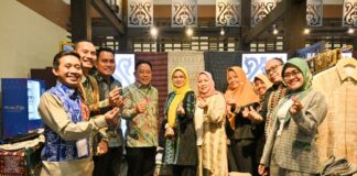 Ketua Dekranasda Kab. Pesawaran Mengikuti Festival Ekonomi Dan Keuangan Digital