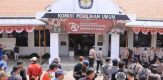 Polisi Pringsewu Terjunkan Personel Amankan Kegiatan Pendaftaran Pilkada