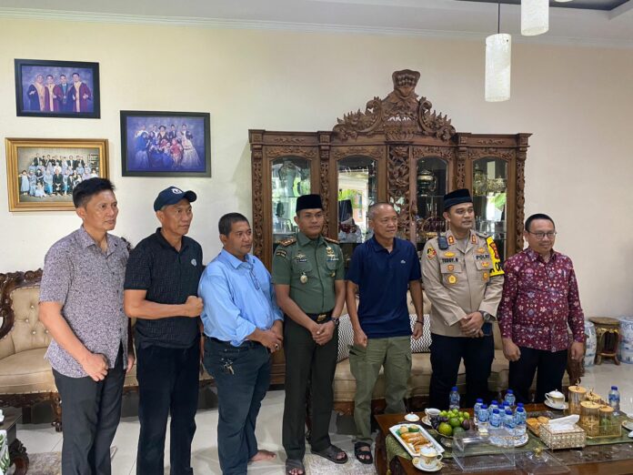 f36255b6-7444-43f7-8641-c2fc359bde3f